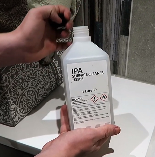IPA cleaning solution for anti slip bath preparation