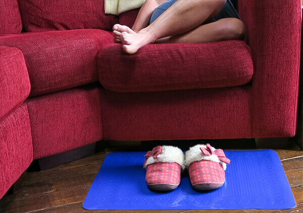 T-FLOOR-60-2-Blue Floor Mat to Aid the Person Stanidng Up or Sitting Down on a Sofa