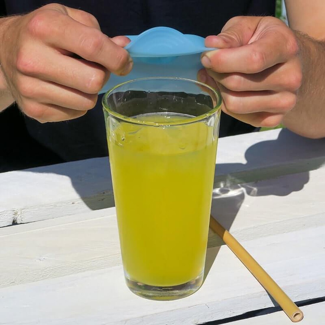 t-cc-1-8cm-cupcap-applying-to-glass-2-2