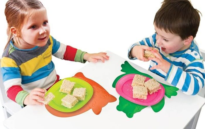 t-f-1-t-c-2-cat-frog-childrens-mat-girl-boy-eating-studio-1