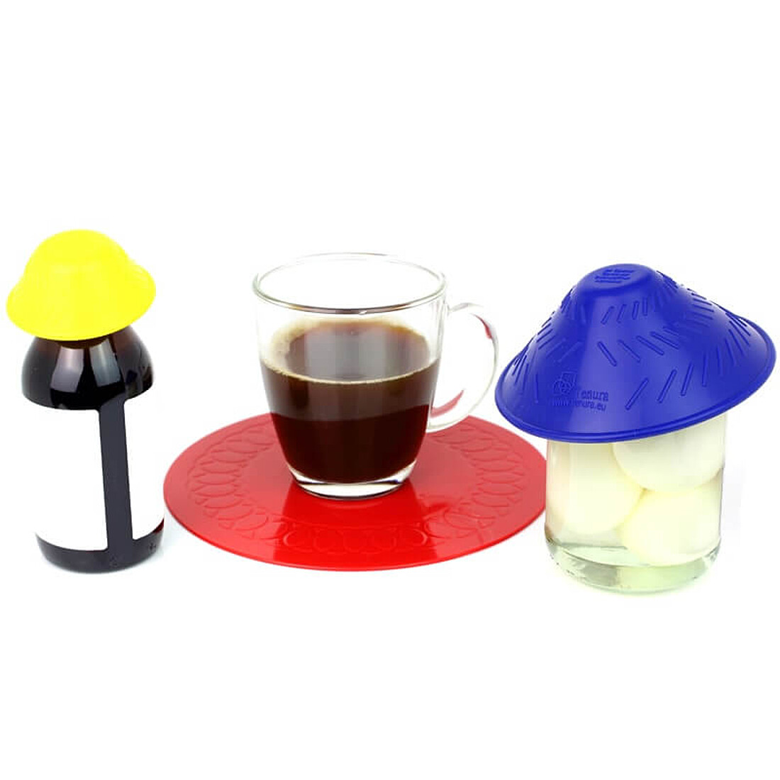 t-kitchen-pack-out-of-packaging-coaster-bottle-opener-jar-opener-all-in-use-studio-1