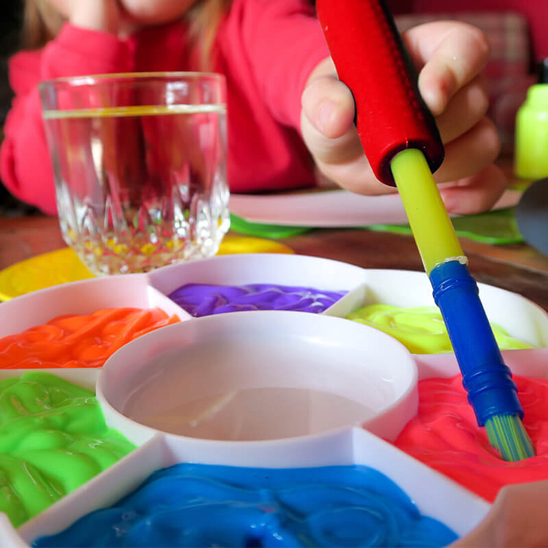 t-pcg-r-red-childrens-cutlery-grips-paintbrush-dipped-in-paint-1-web