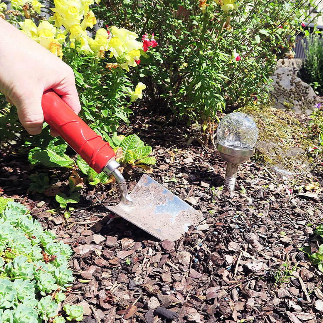 t-r-1-red-grip-roll-gardening-tool-2-web