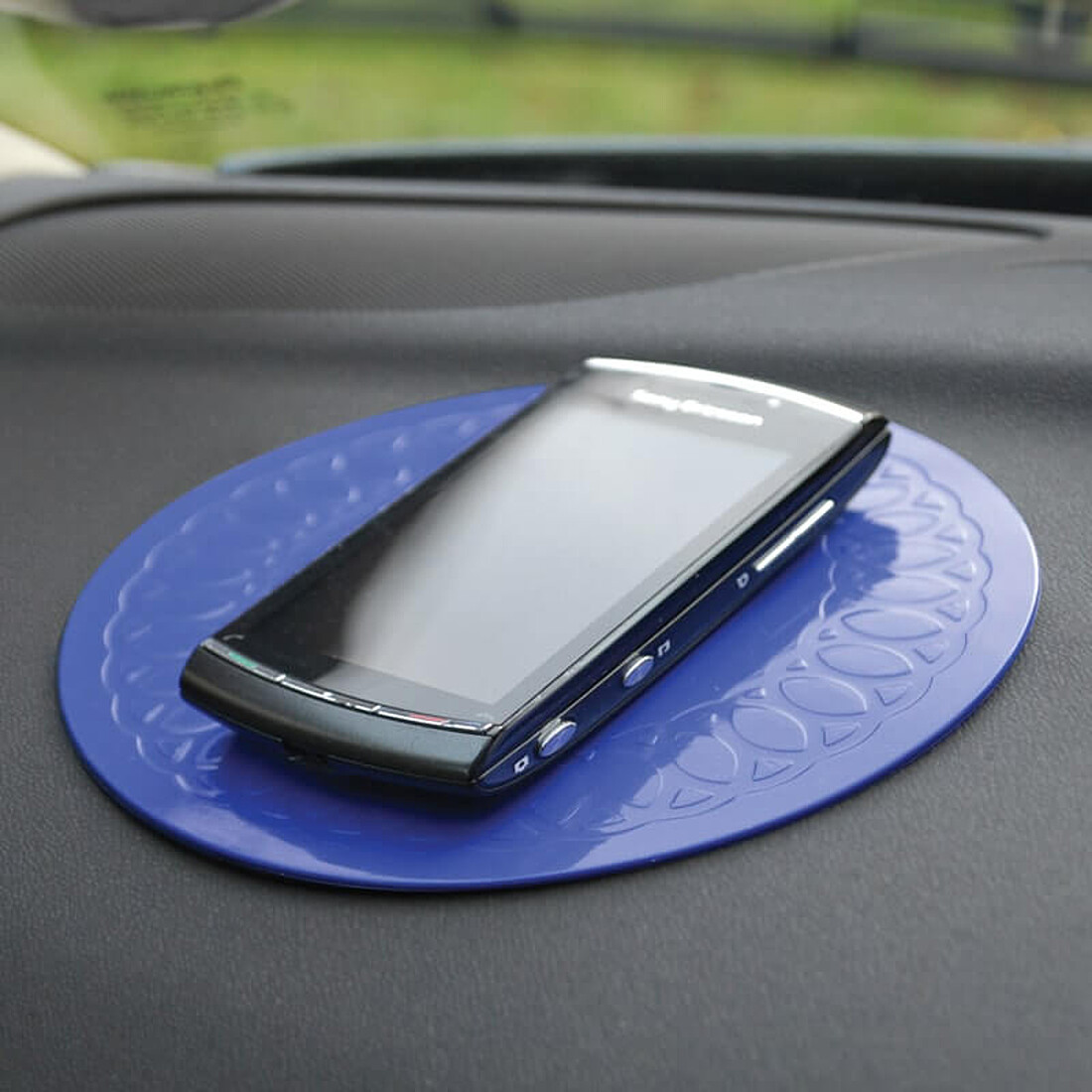 tc-19-2-blue-circular-anti-slip-coaster-phone