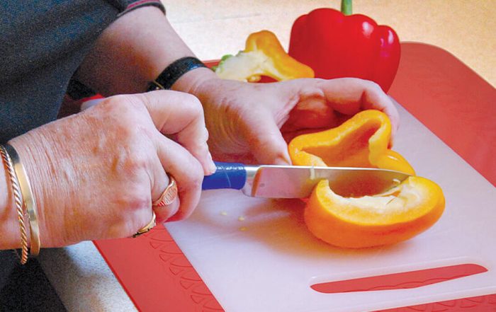 tc-mat-45-1-red-table-mat-chopping-board-web