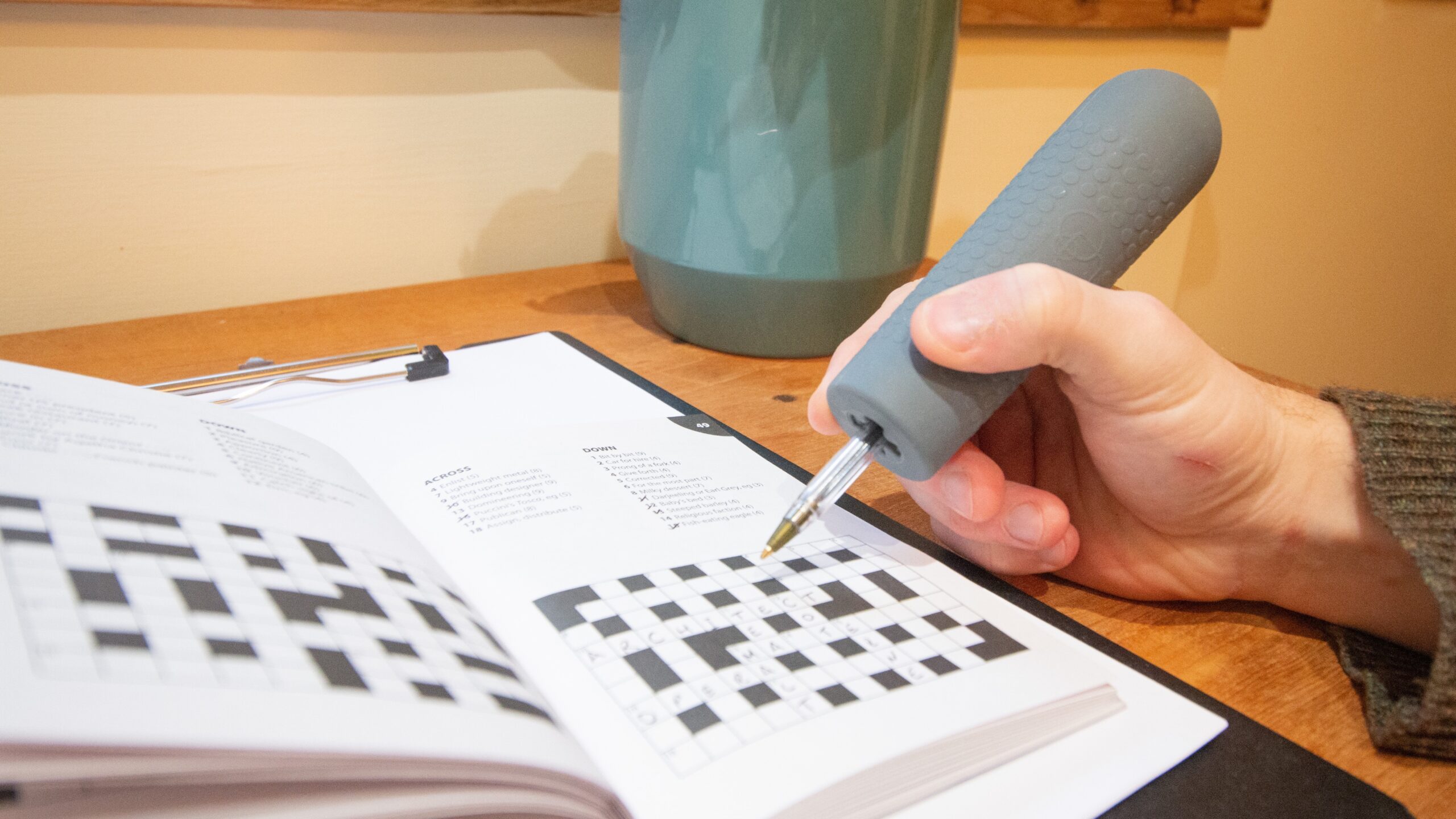 Cutlery Grip for Crossword Game