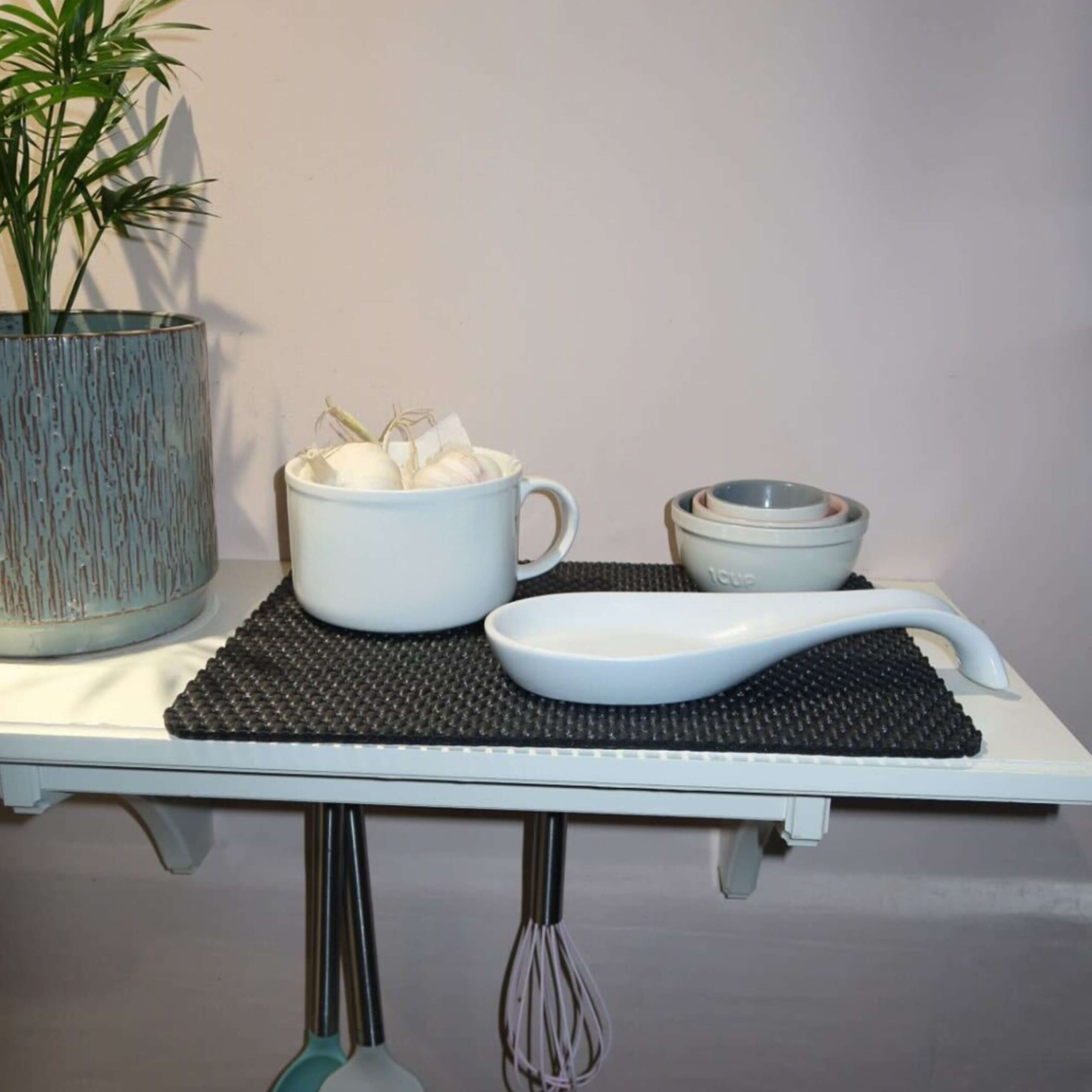 TNET-BLACK-MAT-PACK-35-Baking-Shelf-2-Web-scaled.jpg
