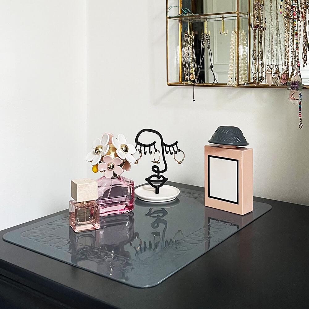 Tenura Silicone Anti-Slip Table Mat - Image 6