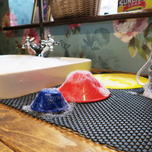 Kitchen Pack in washing up suds 6