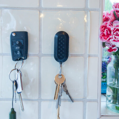 T-EG-1 Clear Extreme Mat Used to Hold up Car Keys-14