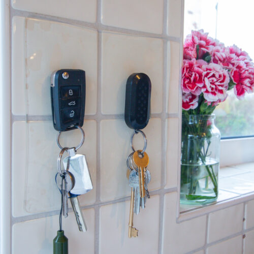 T-EG-1 Clear Extreme Mat Used to Hold up Car Keys-12