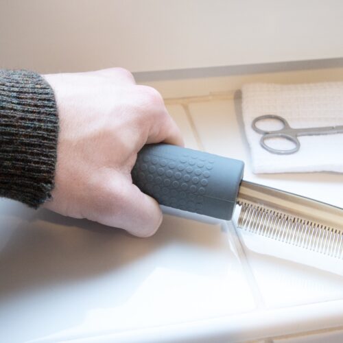 T-CG-1-Cutlery-Grips-Comb-for-Brushing-Hair-8