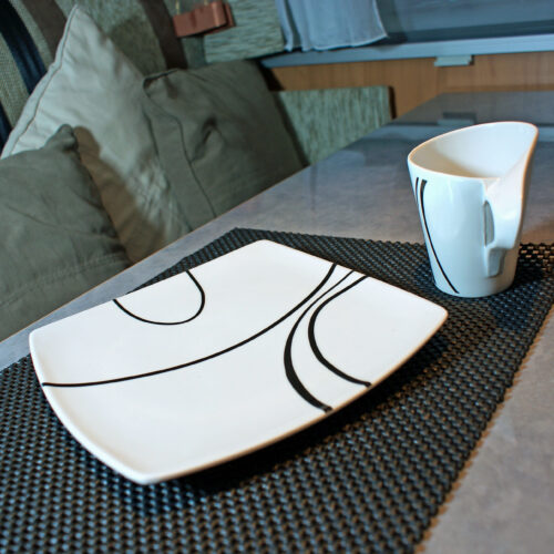 T-NET-Black-Non-Slip-Fabric-Tablemat-1