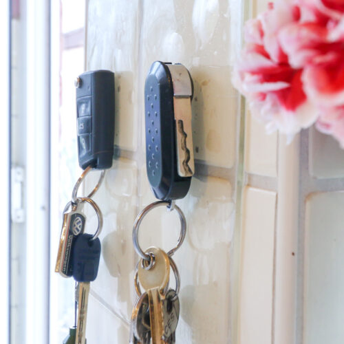 T-EG-1 Clear Extreme Mat Used to Hold up Car Keys-4
