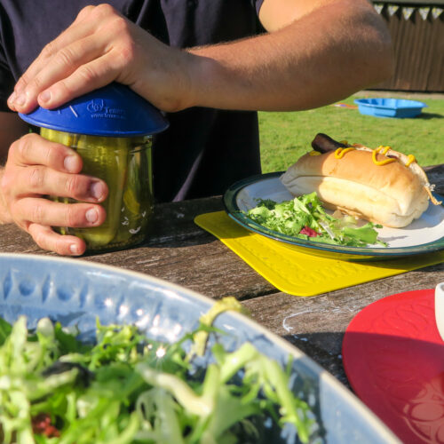 Summer-Video-Picnic-Table-Place-Setting-4