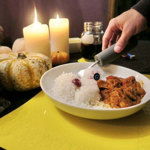 TC-MAT-35-3-Yellow-Table-Mat+T-CG-Cutlery-Grips-Plate-of-Food-Halloween-Autumn-2
