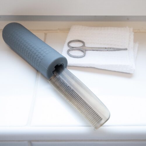 T-CG-1-Cutlery-Grips-Comb-for-Brushing-Hair-3
