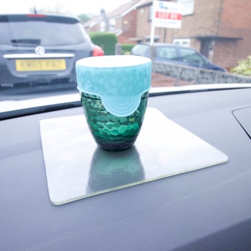 T-EG-1 Clear Extreme Mat Used to Keep Drinks Safe in a Car-2