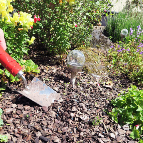 T-R-1+-Red-Grip-Roll-Gardening-Tool-2
