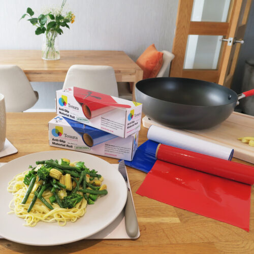 T-SAR+T-R-Grip-Reel+Roll-On-Cookware-In-Kitchen-With-Food-4