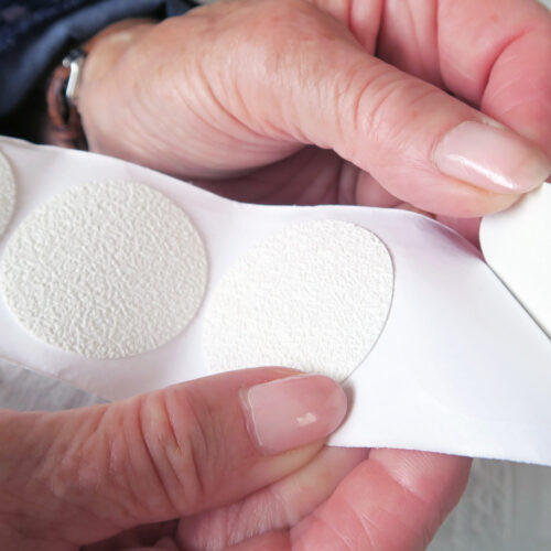 T-AQUA-C-White-Bathroom-Circles-Peeling-1