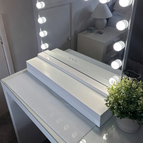T-NET-White-Non-Slip-Fabric-On-Top-of-Dressing-Table-Lights.jpg