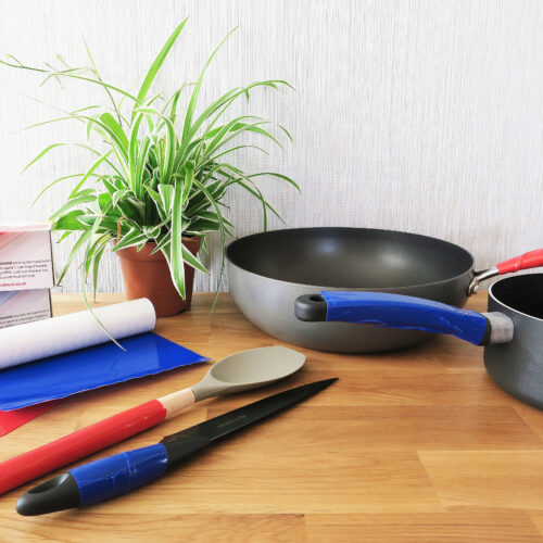 T-SAR+T-R-Grip-Reel+Roll-On-Cookware-In-Kitchen-3