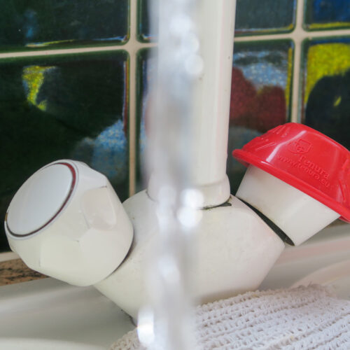 T-B-1-Red-Bottle-Opener-Tap-3