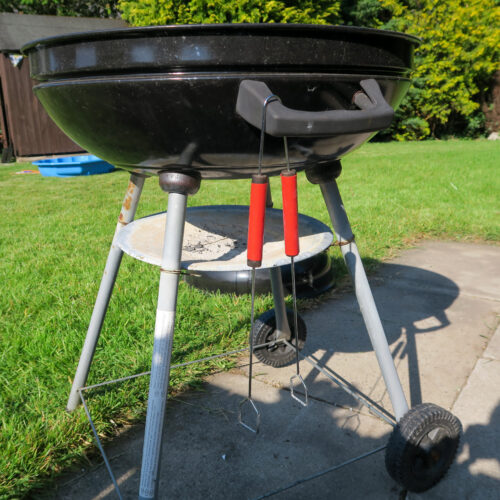 T-R-2+3-Grip-Roll-BBQ-Utensils-2