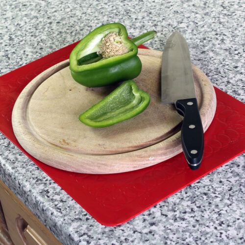 TC-MAT-35-1-Red-Table-Mat-Chopping-Board-3