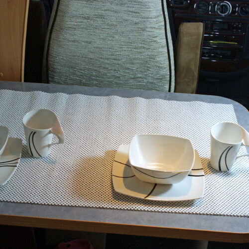 T-NET-White-Non-Slip-Fabric-Table-Covering-2