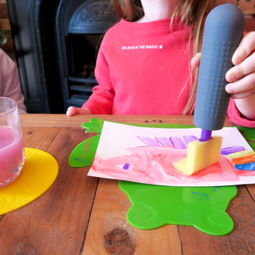 T-CG-1-Cutlery-Grips-Paintbrush-Childrens-Video-4