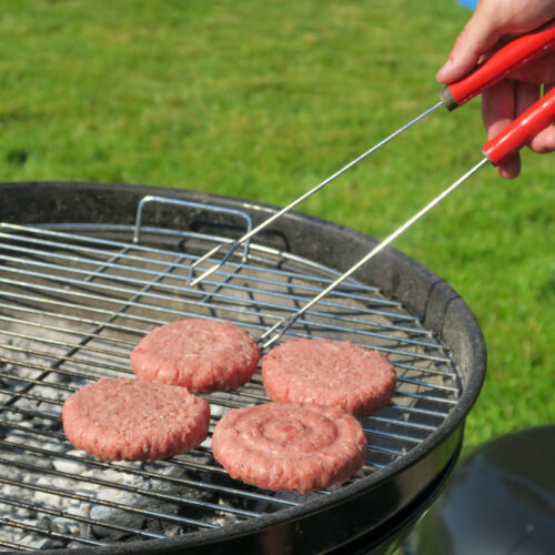 T-R-1+-Red-Grip-Roll-BBQ-Utensils