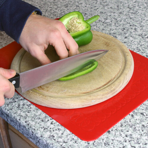 TC-MAT-35-1-Red-Table-Mat-Chopping-Board-1