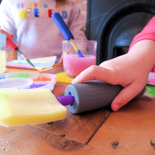 T-CG-1-Cutlery-Grips-Paintbrush-Childrens-Video-1