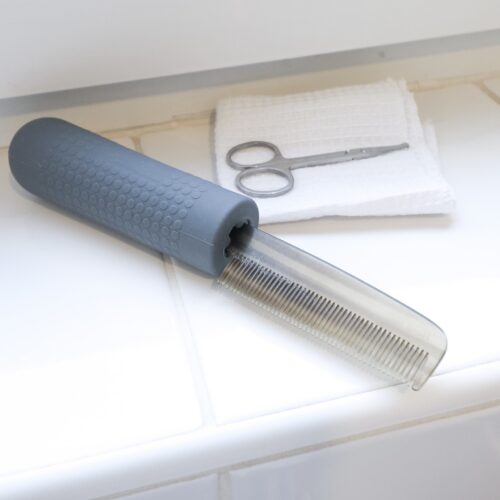 T-CG-1-Cutlery-Grips-Comb-for-Brushing-Hair-4