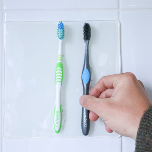 T-EG-1 Clear Extreme Mat Used to Hold up Toothbrushes-6