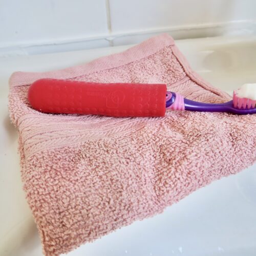 T-PCG-R-Red-Childrens-Cutlery-Grips-On-Toothbrush-1