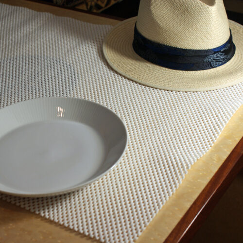 T-NET-White-Non-Slip-Fabric-Table-Covering-3