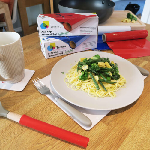 T-SAR+T-R-Grip-Reel+Roll-On-Cookware-In-Kitchen-With-Food-3