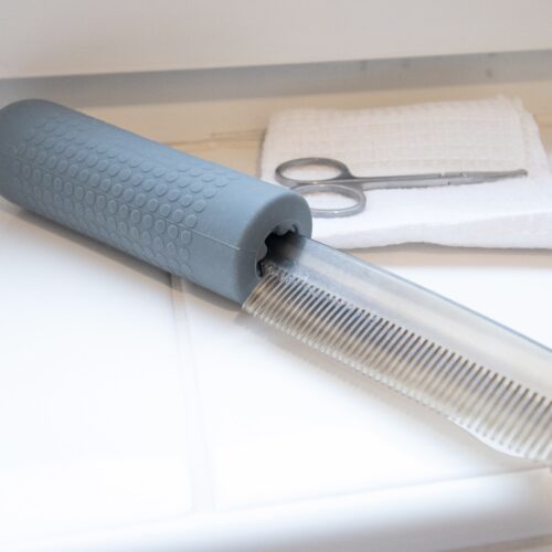 T-CG-1-Cutlery-Grips-Comb-for-Brushing-Hair-2