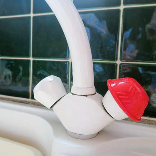 T-B-1-Red-Bottle-Opener-Tap-5