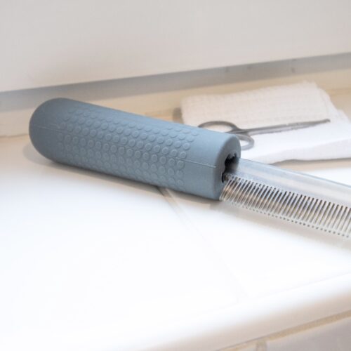 T-CG-1-Cutlery-Grips-Comb-for-Brushing-Hair-1