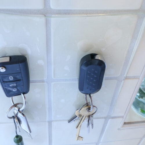 T-EG-1 Clear Extreme Mat Used to Hold up Car Keys-6