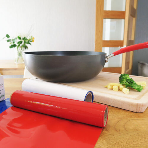 T-SAR+T-R-Grip-Reel+Roll-On-Cookware-In-Kitchen-With-Food-1
