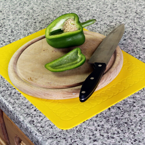 TC-MAT-35-3-Yellow-Table-Mat-Chopping-Board-1