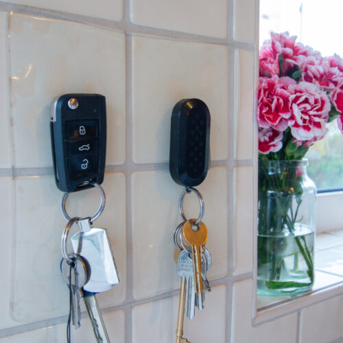 T-EG-1 Clear Extreme Mat Used to Hold up Car Keys-11